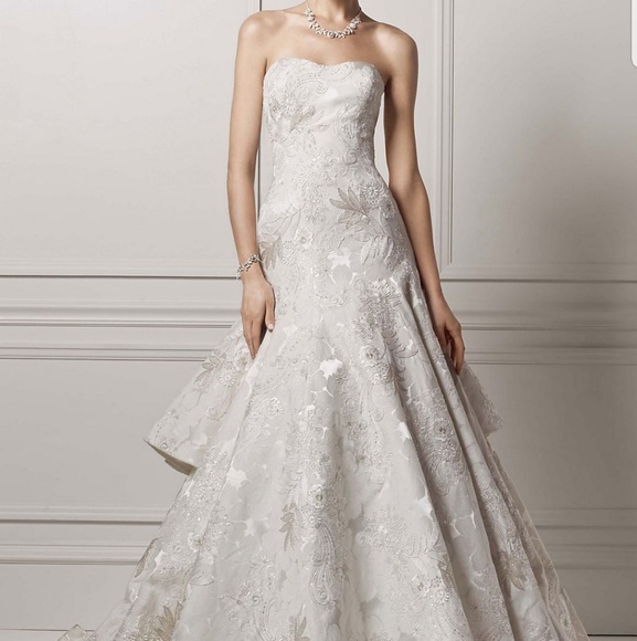 Dresses & Skirts - Oleg Cassini Floral Tierd Back wedding dress
